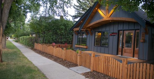 House with picket fence 